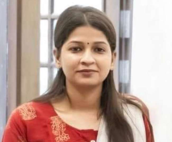01_02_2022-pooja_shukla_22431498