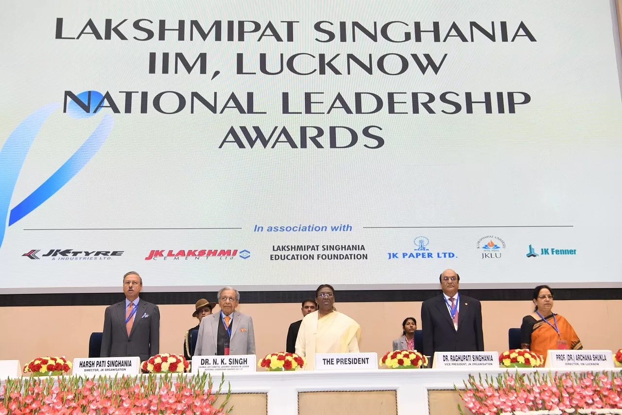 President-Draupadi-Murmu-presents-Lakshmipat-Singhania-IIM-Lucknow-National-Leadership-Awards-in-New-Delhi-today-jpg