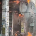 कानपुर: सीसामऊ बाजार में कपड़े की दुकान में लगी आग, मचा हड़कंप