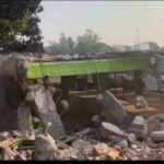 सीतापुर: 500 पुलिसकर्मियों की मौजूदगी में मस्जिद ध्वस्त