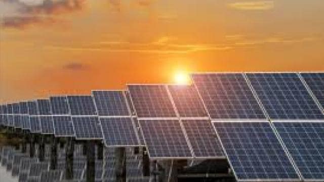 up_government_will_allow_land_for_setting_up_solar_power_plant_1596382104