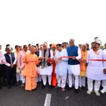 यूपी: मुख्यमंत्री, रक्षा मंत्री और केंद्रीय मंत्री ने किया लखनऊ-कानपुर एक्सप्रेसवे का लोकार्पण
