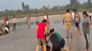 6abe67ae2832d-major-incident-in-raigads-diveagar-beach-in-maharashtra-eight-students-have-drowned-010117118-16x9